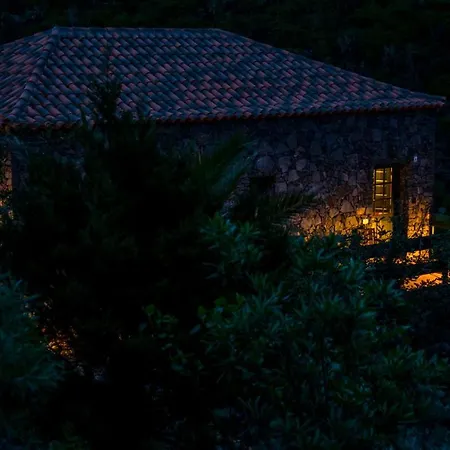 Casas Del Chorro Kır Evi